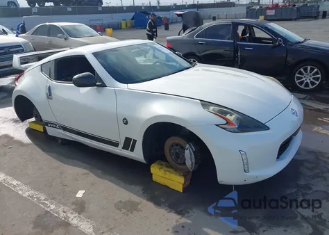 2019 Nissan 370Z z USA, uszkodzony, nr VIN JN1AZ4EH7KM420255